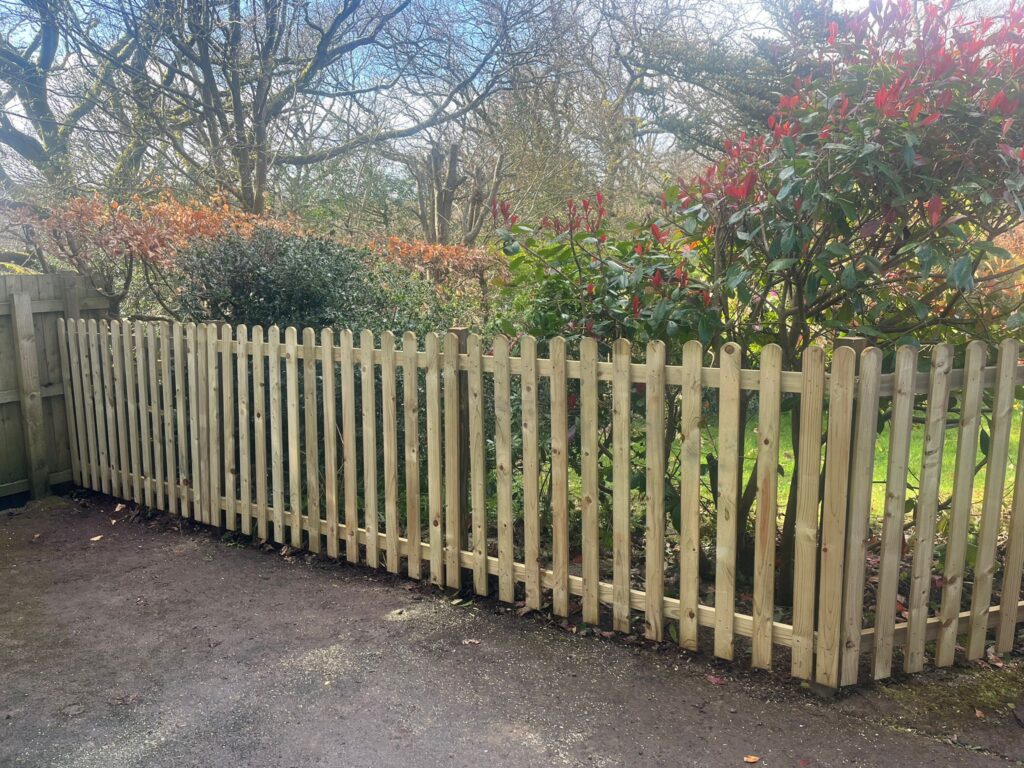 New picket fence installation in Hengoed